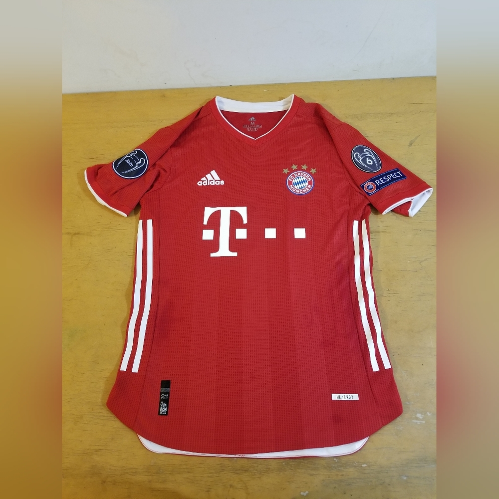 FC Bayern Munich 20/21 Home kit